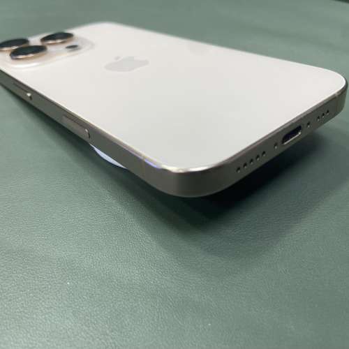 99%New iPhone 16 Pro 512GB 沙漠金色 電池效能93% 自用首選超值