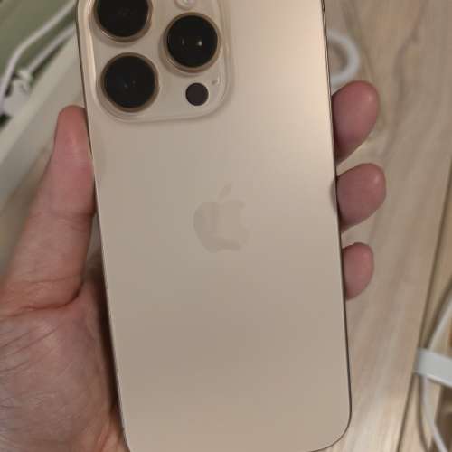 Apple iPhone 16 pro 256gb 沙漠金色 電池健康97