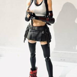 Final Fantasy VII Action Figure Play Arts Kai - TIFA LOCKHART