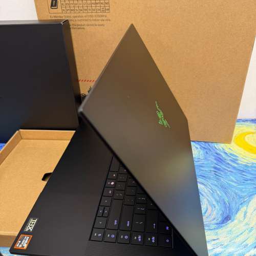 (最強 RTX 5090🔥Razer 頂級電競機) Razer Blade AI 9 HX370 /64GB Ram/4TB SSD/RG...