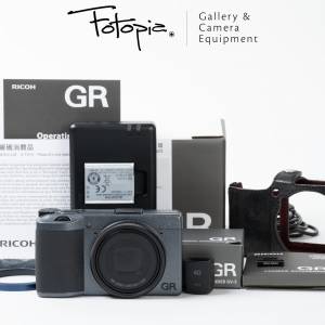 || Ricoh GR IIIx Urban Edition with full packing, GV-3 viewfinder & extra ||