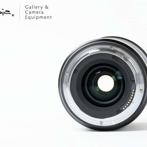 || Hasselblad XCD 21mm F4 with hood (SC ~340)