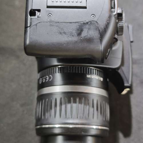 canon 400D + 18-55 佳能 EFS mon有老化 對焦操作性能顯示全正常 鏡片有少許邊邊發...