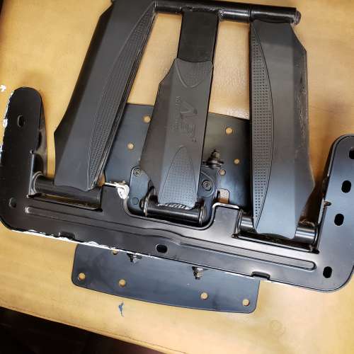 NB757-L400雙搖臂式牆架一套，旺角道自取