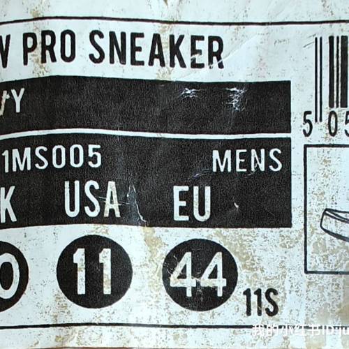 絕版SuperDry低踭經典帆布鞋，藍、白色各一對，同碼。更適合窄腳板者。$199為藍色+...