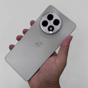 OnePlus 一加Ace 5智能手機