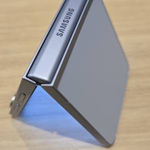 SAMSUNG Z FLIP 6 叮噹版 12+512香港行貨 全新一樣