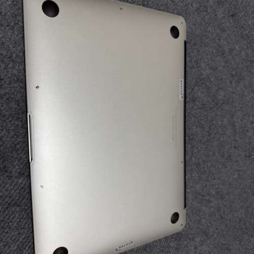 13寸蘋果MacBookair電腦，8G記憶體+ 512GB SSD 固態硬盤，輕巧方便攜帶出街！   2017