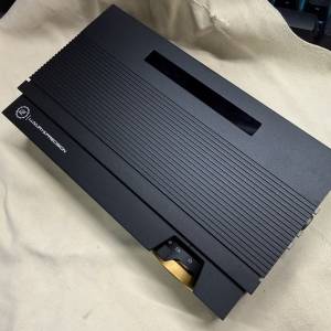 [行貨如全新］Luxury & Precision EA4 手提耳擴