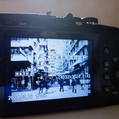 街拍 罕有黑魂 Olympus ELP2 M43 ( 細部 kodak fujifilm ccd味 )