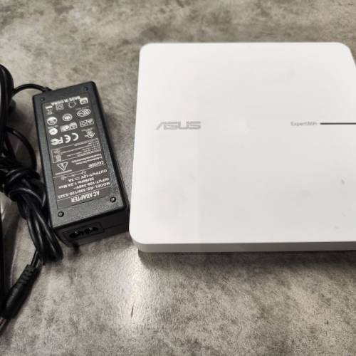 ASUS 華碩ExpertWiFi EBA63 AX3000 Dual-Band WiFi 6 (802.11ax) PoE 存取點