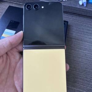 Samsung galaxy z Flip5 512gb，港行極新，所有原裝，所有功能正常！全套齊！！