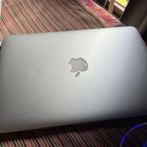 Apple MacBook Pro (Retina, 13-inch, Early 2015)