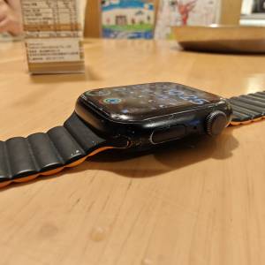 apple watch series 9 45mm GPS 黑色，機身較花，全正常，錶+叉電器 荃灣交收，$1580