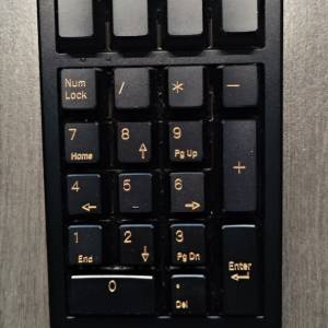 KeyCool 凱酷 K21 Max 鋁合金 RGB 數字鍵盤（Snow軸+金屬鍵帽）