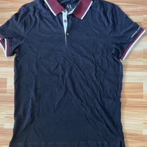 全新AX Armani Exchange 深藍色有領短袖衫New AX Armani Exchange dark blue colla...
