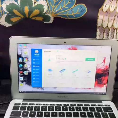 13寸蘋果MacBookair筆記本電腦，8G記憶體+ 512GB SSD 固態硬盤，輕巧方便攜帶出街...