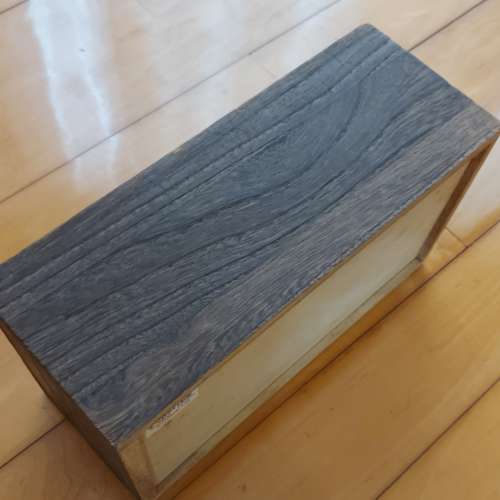 纸巾盒 tissue box