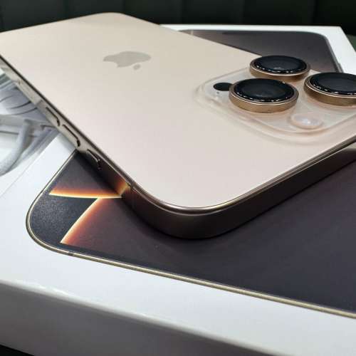 99%New iPhone 16 Pro Max 256GB 沙漠金色 蘋果保養至2026-1-19 電池效能99% 香港...