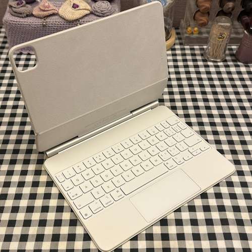 Apple iPad Magic Keyboard 11吋 白色 行貨 99%新 只系一面皮位有咖啡漬（圖4） 所...