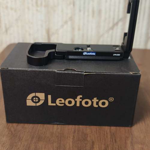 L-plate ,Leofoto 用於Nikon Z5ii.
