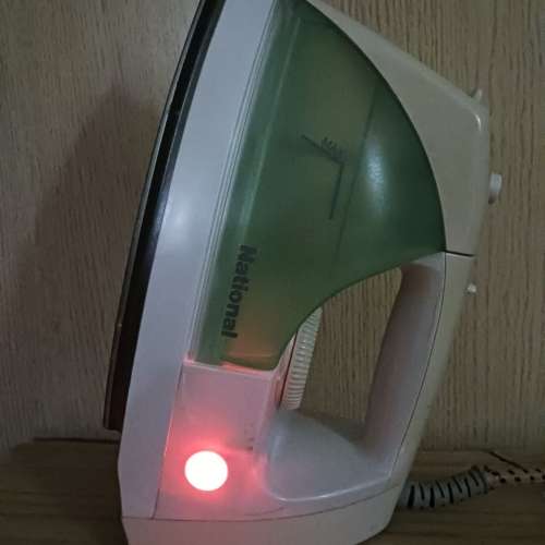National Steam/Dry Iron With Detachable Water Tank 蒸氣熨斗 / 乾熨斗