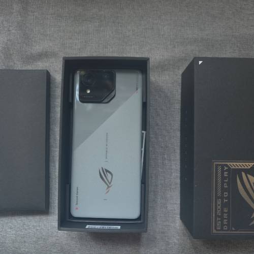 ASUS ROG PHONE 8  12+256GB 國際版雙卡5G 全套很新淨