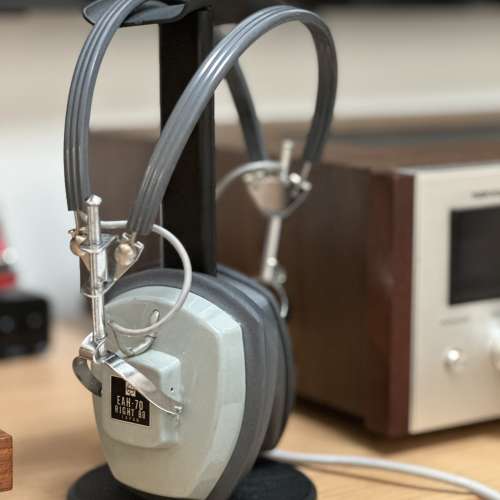 出售中古national headphone ，型號eah-70，大約1968年產品，100%正常，外觀85%新，...