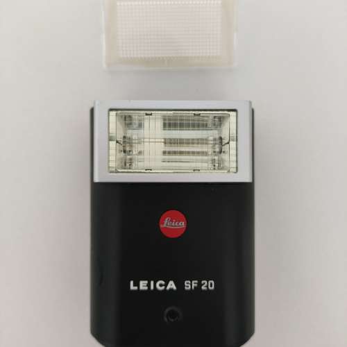 Leica SF20 flash