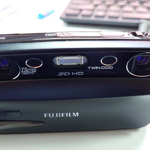 Fujifilm Finepix Real 3D W3 (3D HD Twin CCD)
