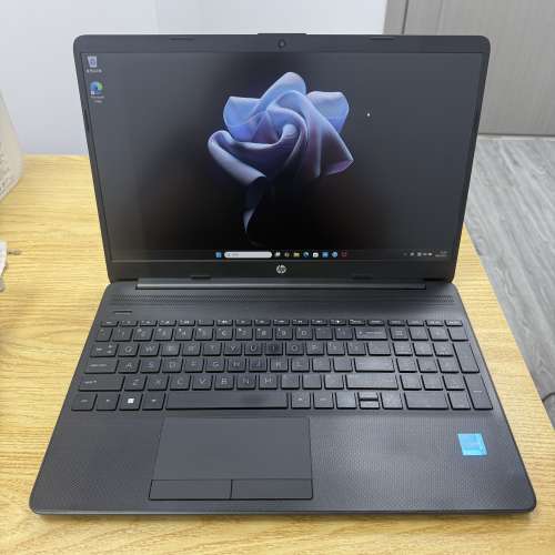 [極新] HP Laptop 15 (2022) (12代6核 i3 / 15.6" 全高清 / Win 11 / 永久Office /...