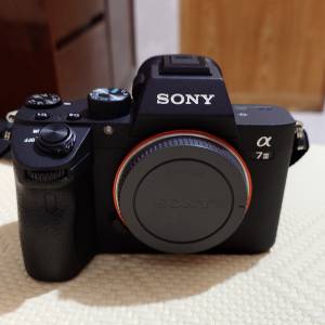 9成新 Sony A7 III 無反相機 + SEL2870 kit len + 相機袋 + 電池充電器