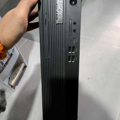 Lenovo ThinkCentre M70s Desktop