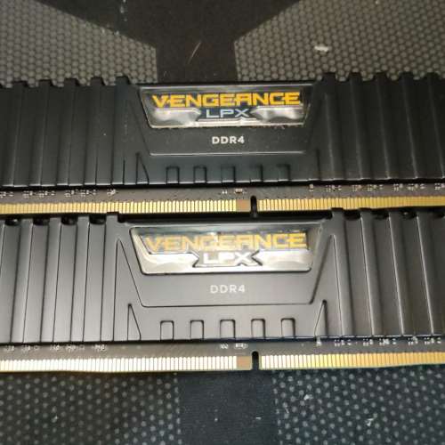 Corsair  DDR4 3200 8Gx2 Desktop Ram 共16GB
