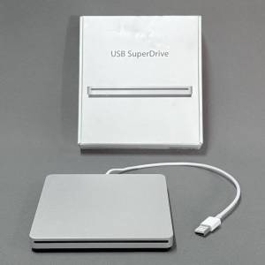 Apple USB SUPERDRIVE A1379 (DVD RW Rom / CD RW Rom)