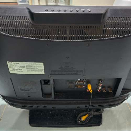 LG TV 22LD350