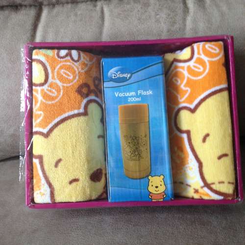 DISNEY Vacuum Flask Towel Gift Box Set NEW 全新迪士尼兒童保溫瓶毛巾禮盒套裝