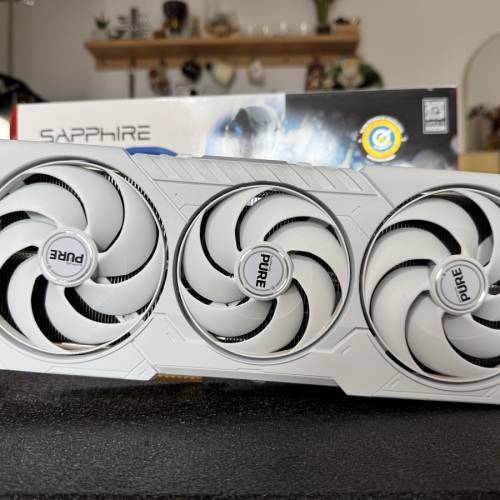 Sapphire PURE AMD Radeon RX 9070 XT 16GB