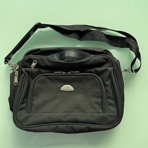 Dunlop bag黑色斜孭袋/公事包/手提電腦袋