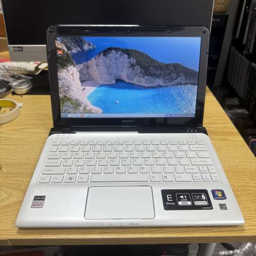 Sony VAIO E (AMD / 11.6" 高清 / Win 7 / 永久Office / SSD) SVE11116FGW