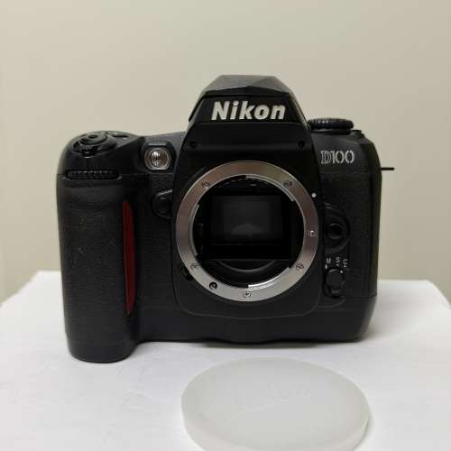 Nikon D100 壞機, 相機裝飾