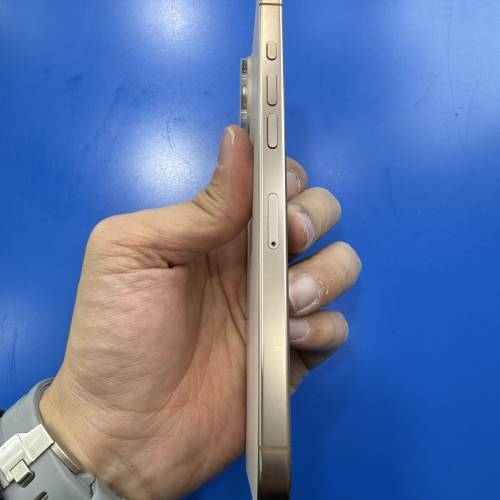 iPhone 16 pro max 256gb 香港行貨 電池健康度100 ％ 金色雙卡 9成9新無花 電話放喺...