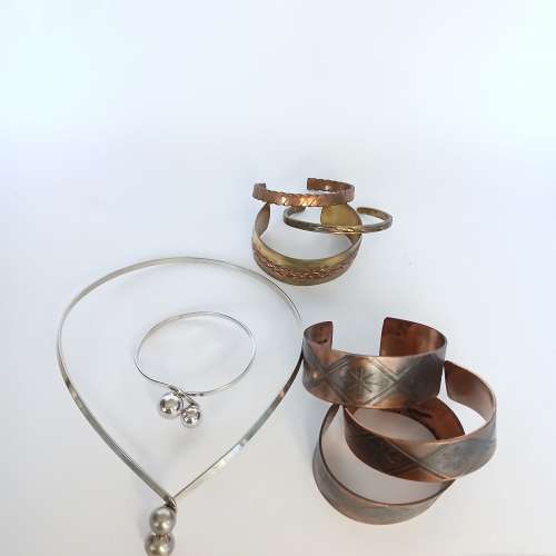 清貨價出售 一手八件铜手鈪/頸圈如照片，8件「共售300元。no.D10.1.26