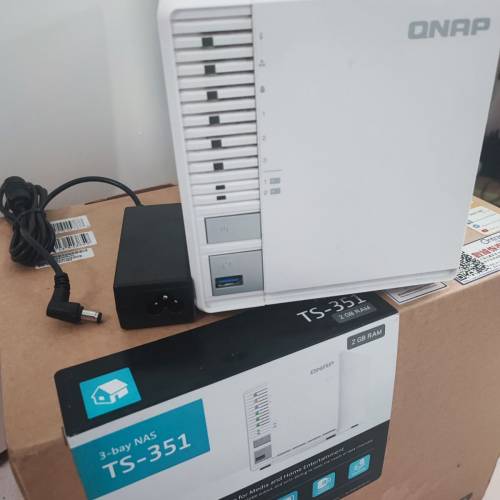 QNAP TS351 3Bay nas ( 包2條128G SSD）