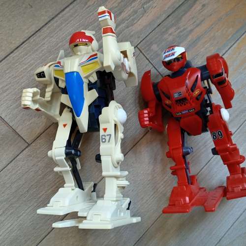 復古電動跑步機器人玩具