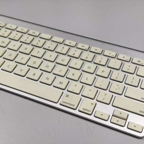80% new Apple Wireless Keyboard 無綫藍芽鍵盤 Win / Mac 可用
