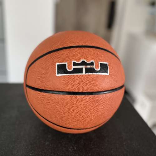 Nike 籃球（接近新)