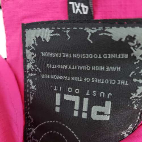 FREE SPORT  4XL womens wind iacket 全新 屯門良景邨取。