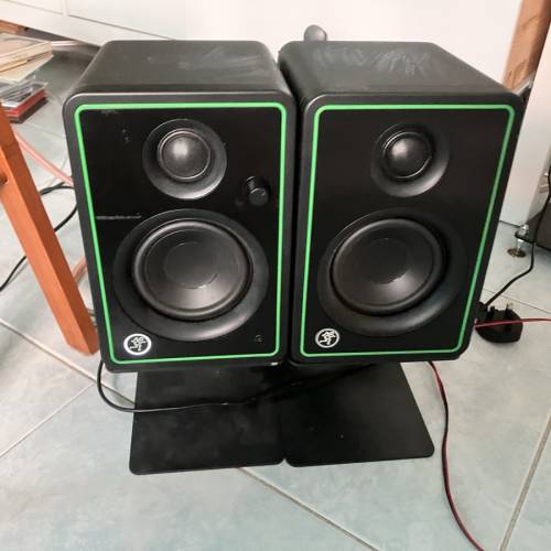 ifi audio zen DAC (GEN1)+ mackie CR3x speaker