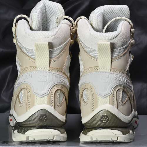 法國SALOMON 中筒Goretex户外靴(EUR42.5)